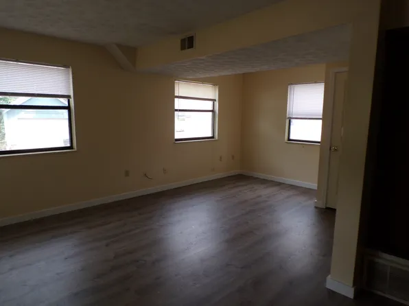 2470 N High St APT C4, Columbus, OH 43202