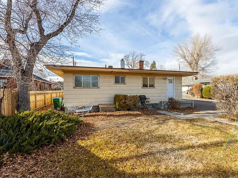 1216 Gordon Ave — Photo 14