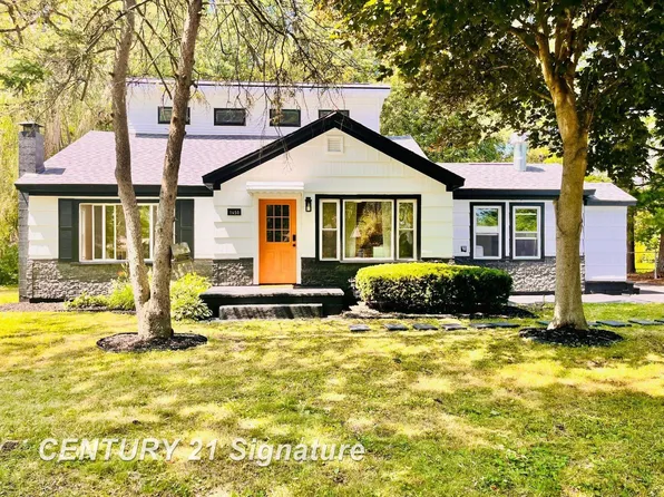 1450 Timothy St, Saginaw, MI 48638