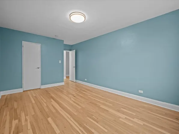 3235 Cambridge Avenue image 8 of 15