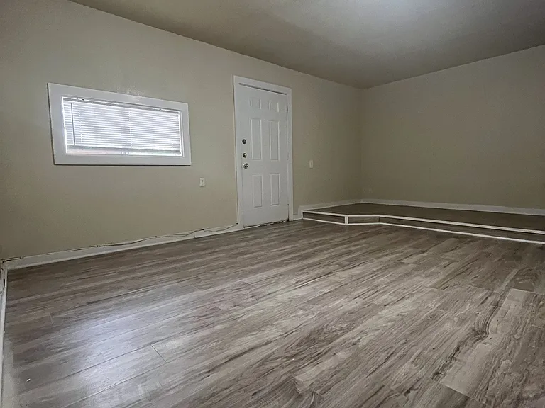 1710 Avalon Rd — Photo 12