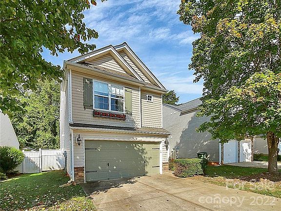 3rd image of 3028 Teton Dr
