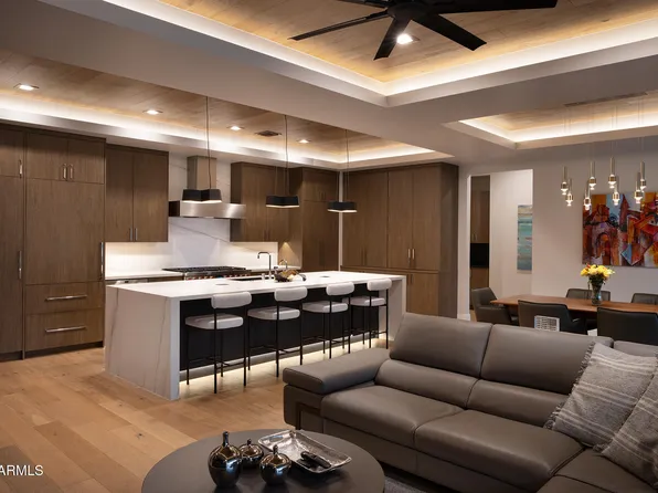 7052 E IVYGLEN Circle, Mesa, AZ 85207