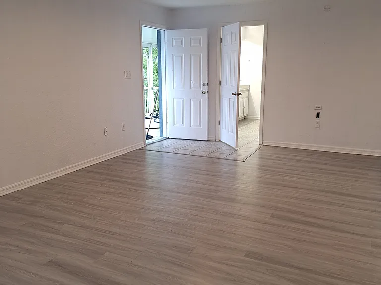 1002 N New Hampshire Ave #1 — Photo 3