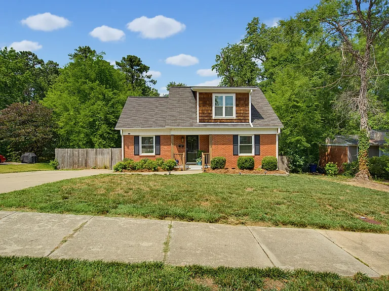 2212 Rumson Rd — Photo 1
