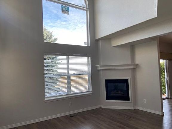 3rd image of 251 Rockview Dr