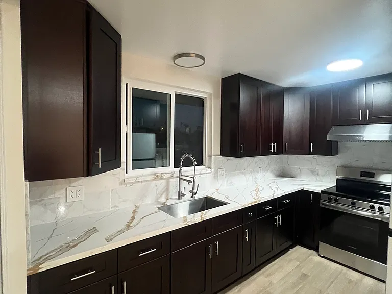 708 Janetwood Dr #708 — Photo 2