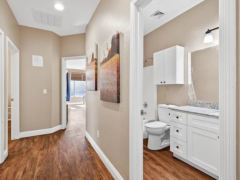 2433 W Ellis St — Photo 13