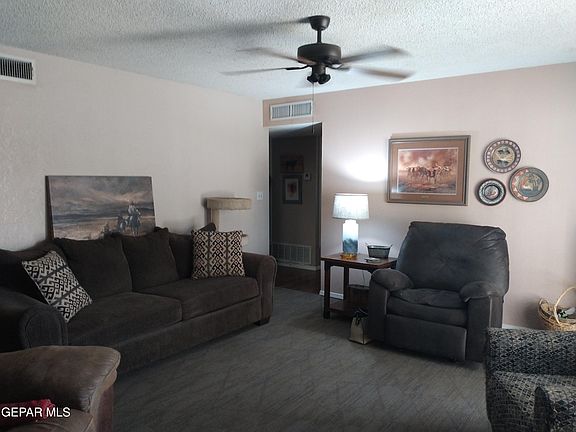 4th image of 1027 Oneida Dr