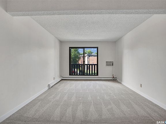 5th image of 403 Tait Court #202