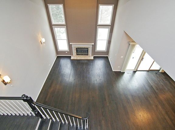 4th image of 2123 Warrington Ct