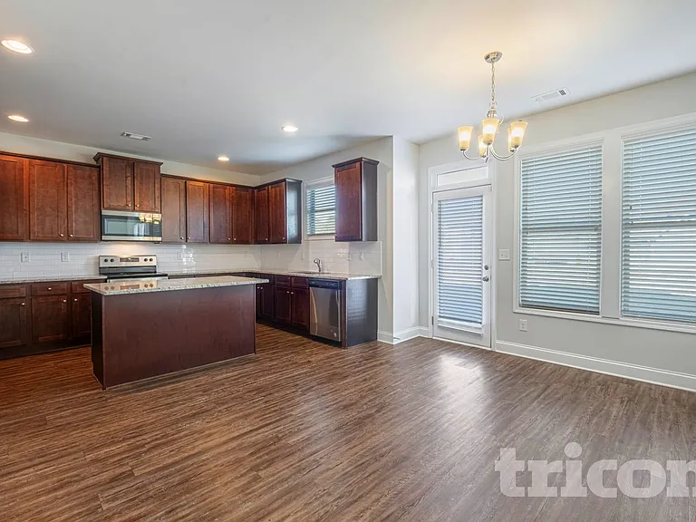 4035 Evelyn View Ct — Photo 18