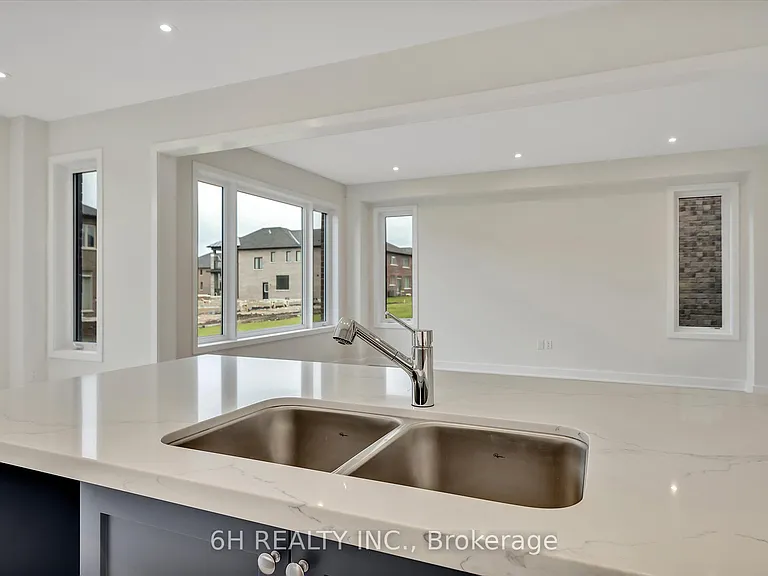 816 Griffin Trl — Photo 11