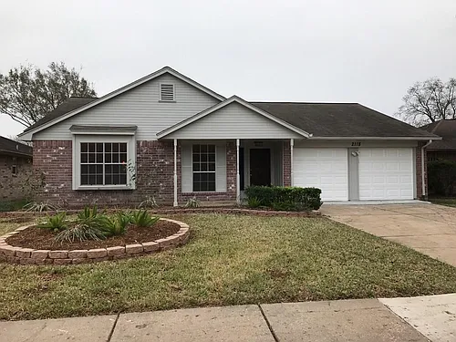 2118 Endicott Ln Photo 1