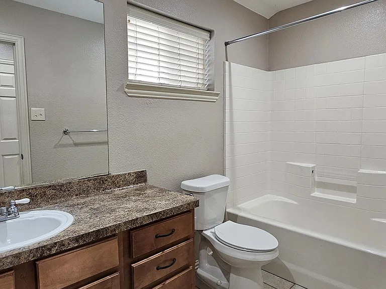 10112 Galway Dr — Photo 5