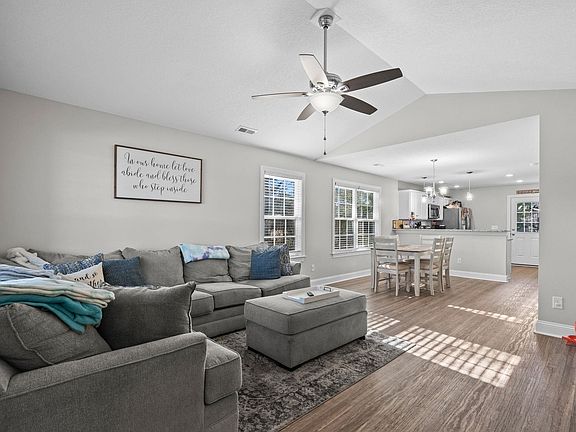 3rd image of 3032 Wise Rd.