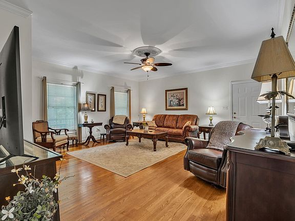 5th image of 340 Teakwood Dr