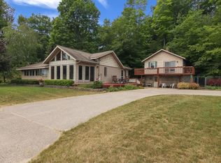 7332 Cairn Hwy, Elk Rapids, MI 49629