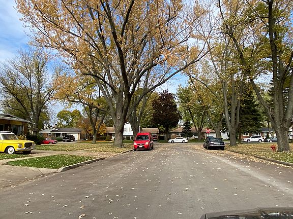 4th image of 1360 Dakota Dr