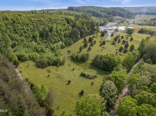 42 Old Flynns Cove Rd, Crossville, TN 38572