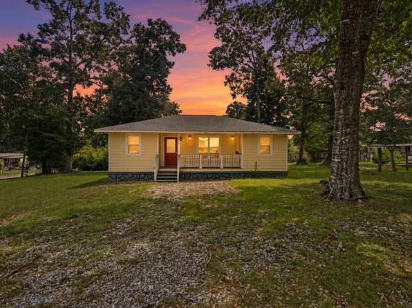 6810 Myra St, Molino, FL 32577