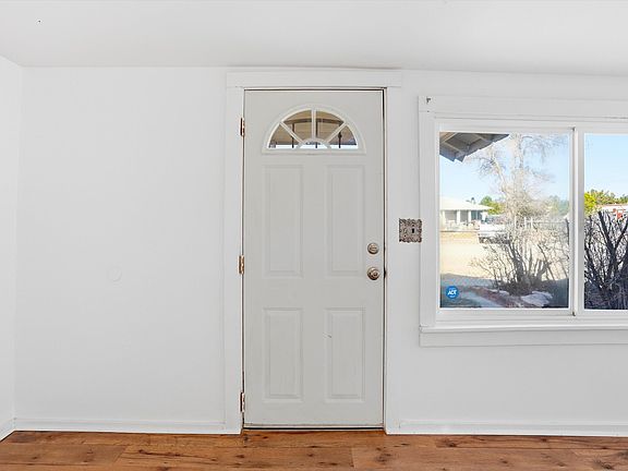5th image of 408 Ross Ave N