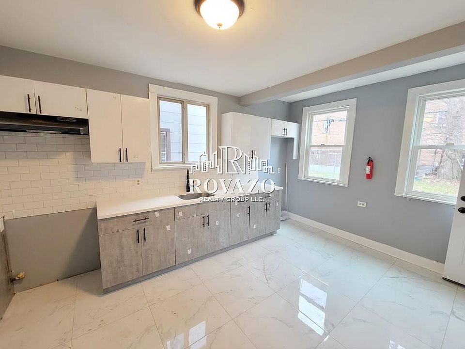 1st image of 185 N Munn Ave #1E
