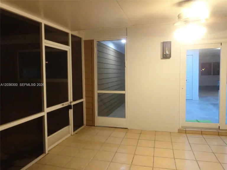 1565 Thumb Point Dr — Photo 71