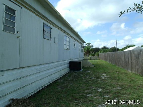3rd image of 772 Indian Harbor Ave