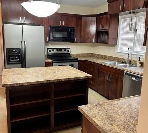 Kitchen With Island