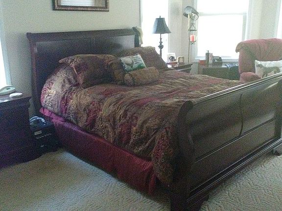 Master Bedroom - Main Floor