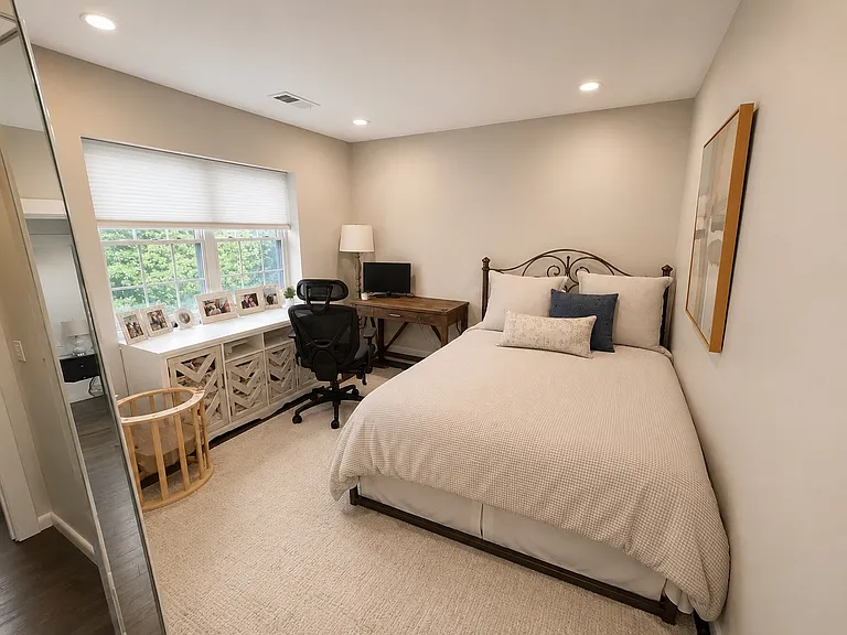 104 Lake Shore Rd #4B — Photo 7
