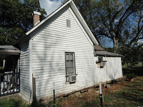 5th image of 106 Limestone St
