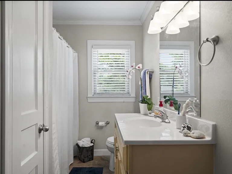 3317 Marcus Dr — Photo 3