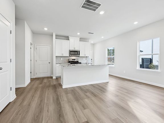 The Jade End Unit floorplan with the Elemental Frost interior package.