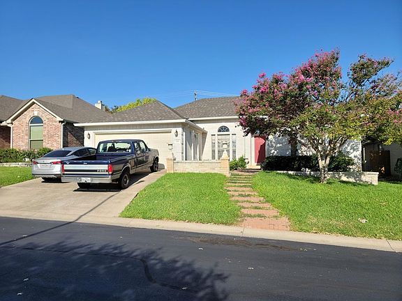 2nd image of 419 Red Bird Ln