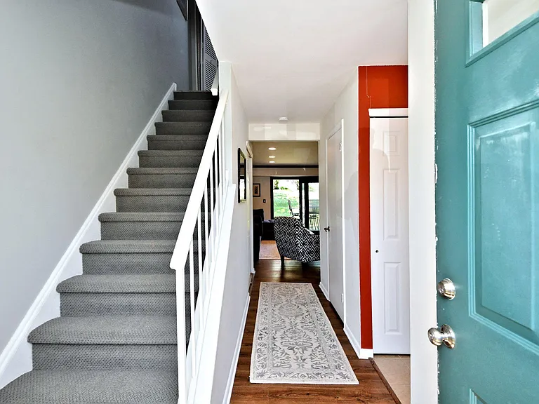 615 Piedmont Ct — Photo 5