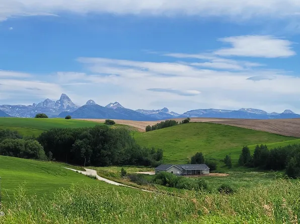 2695 W 12000 N, Tetonia, ID 83452