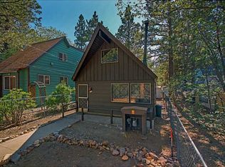 216 Holmes Ln, Sugarloaf, CA 92386
