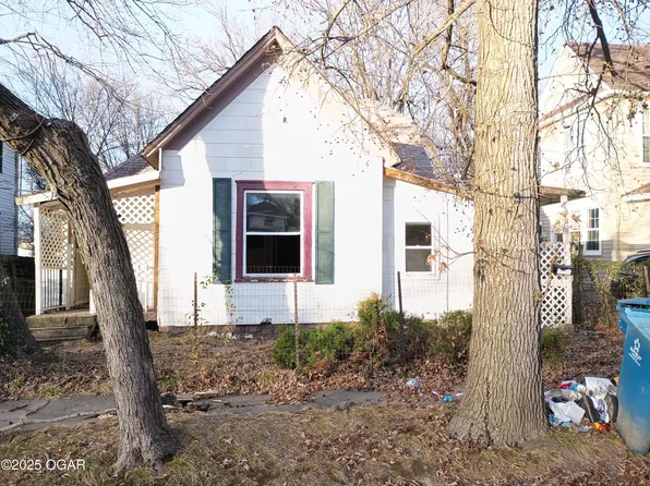 921 W 5th St, Joplin, MO 64801