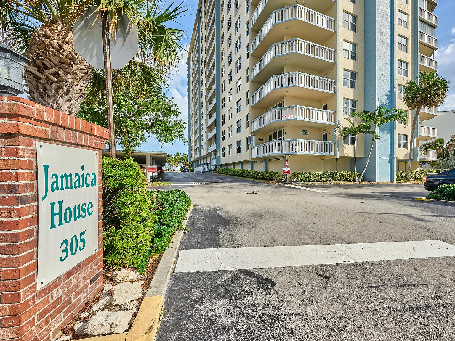 1 bed, 1.0 bath, 900 sqft, $2,250 — Photo 2