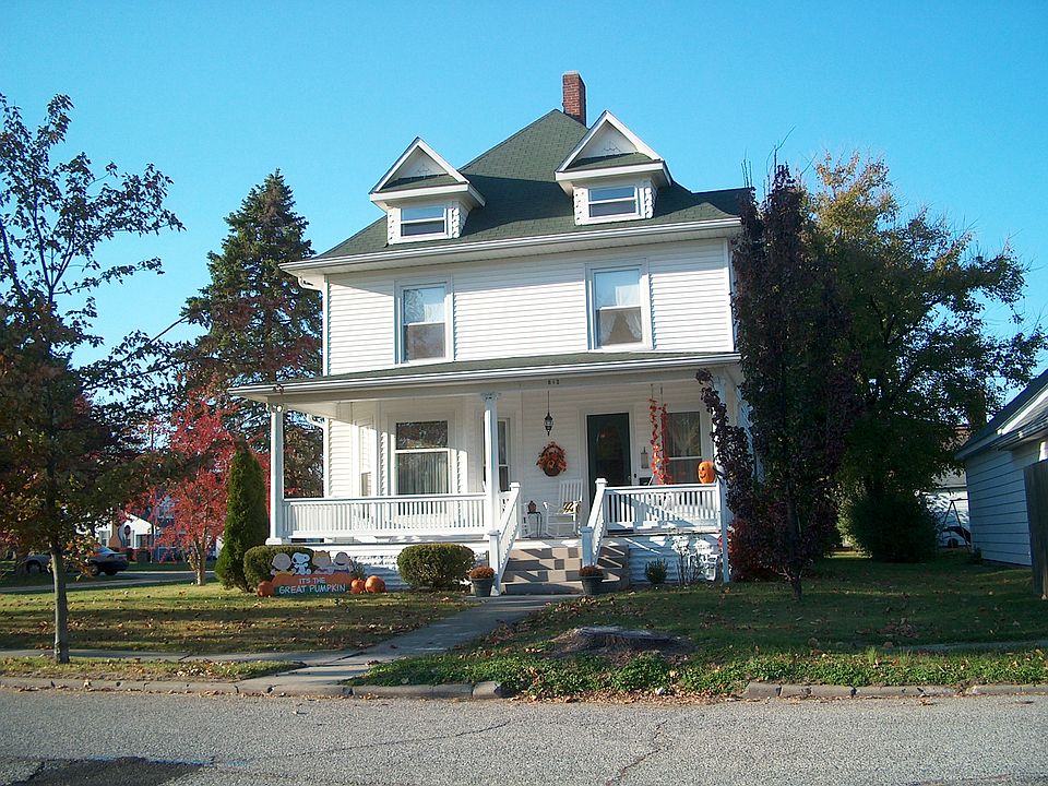 Front view in autumn
