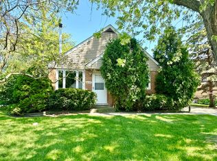 429 S Adeline Ave, Addison, IL 60101