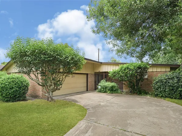 14531 Alkay St, Houston, TX 77045