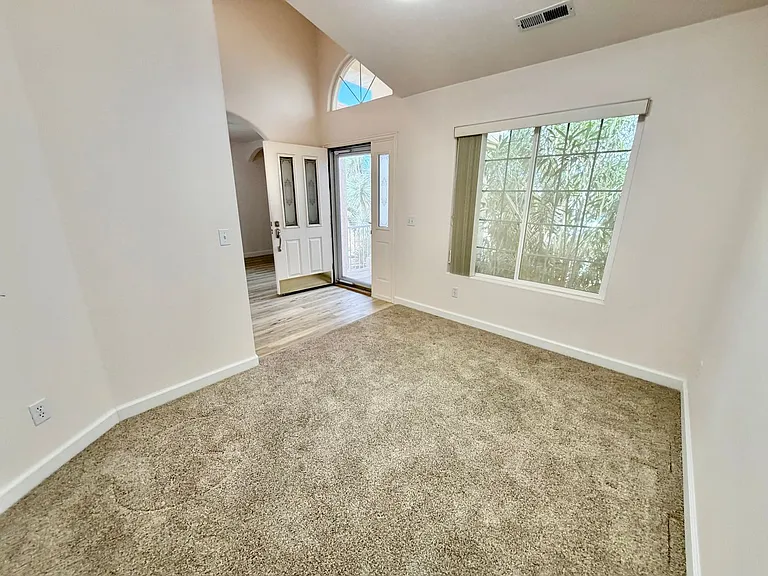 498 N 300 W — Photo 5