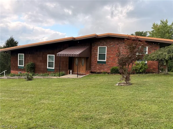 47690 Watson Rd, Saint Clairsville, OH 43950