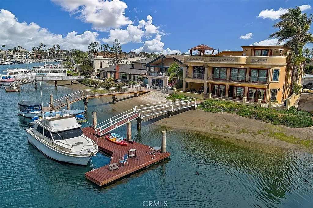 5 bed, 5557 sqft, $20,000 — Photo 3