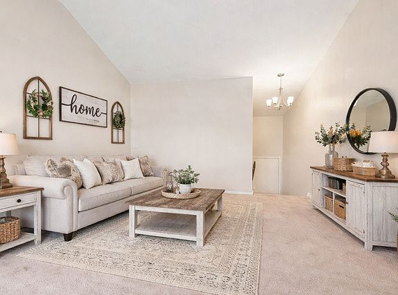 5th image of 33 Shoreline Rd APT B