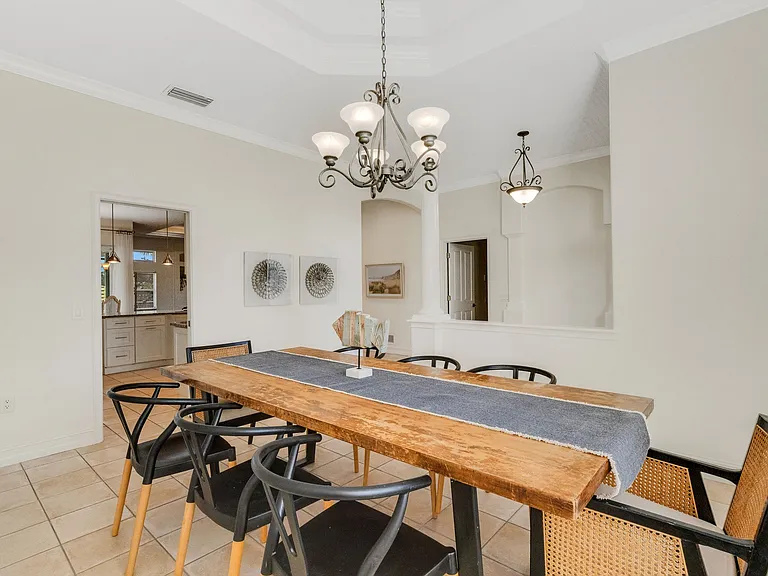 4801 Edgemont Ct — Photo 8