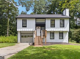 114 Jousters Ln, Lawrenceville, GA 30044